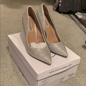 Steve Madden daisie pump